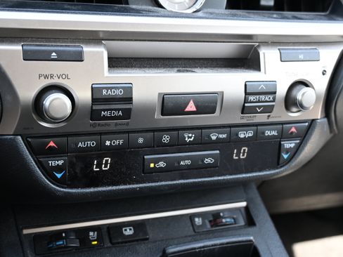 Used 2013 Lexus ES 350 F Sport w/ Luxury Pkg FWD image 23