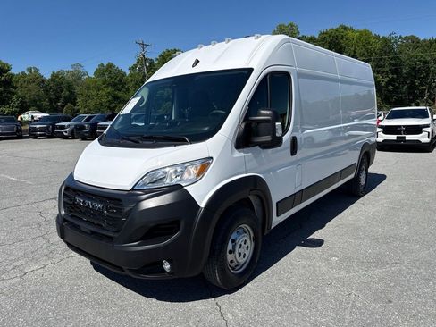 Used 2026 RAM ProMaster 2500 w/ Convenience Group FWD image 1