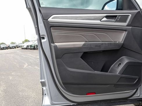 Used 2023 Volkswagen Atlas Cross Sport SE w/ Panoramic Sunroof Package AWD/4WD image 28