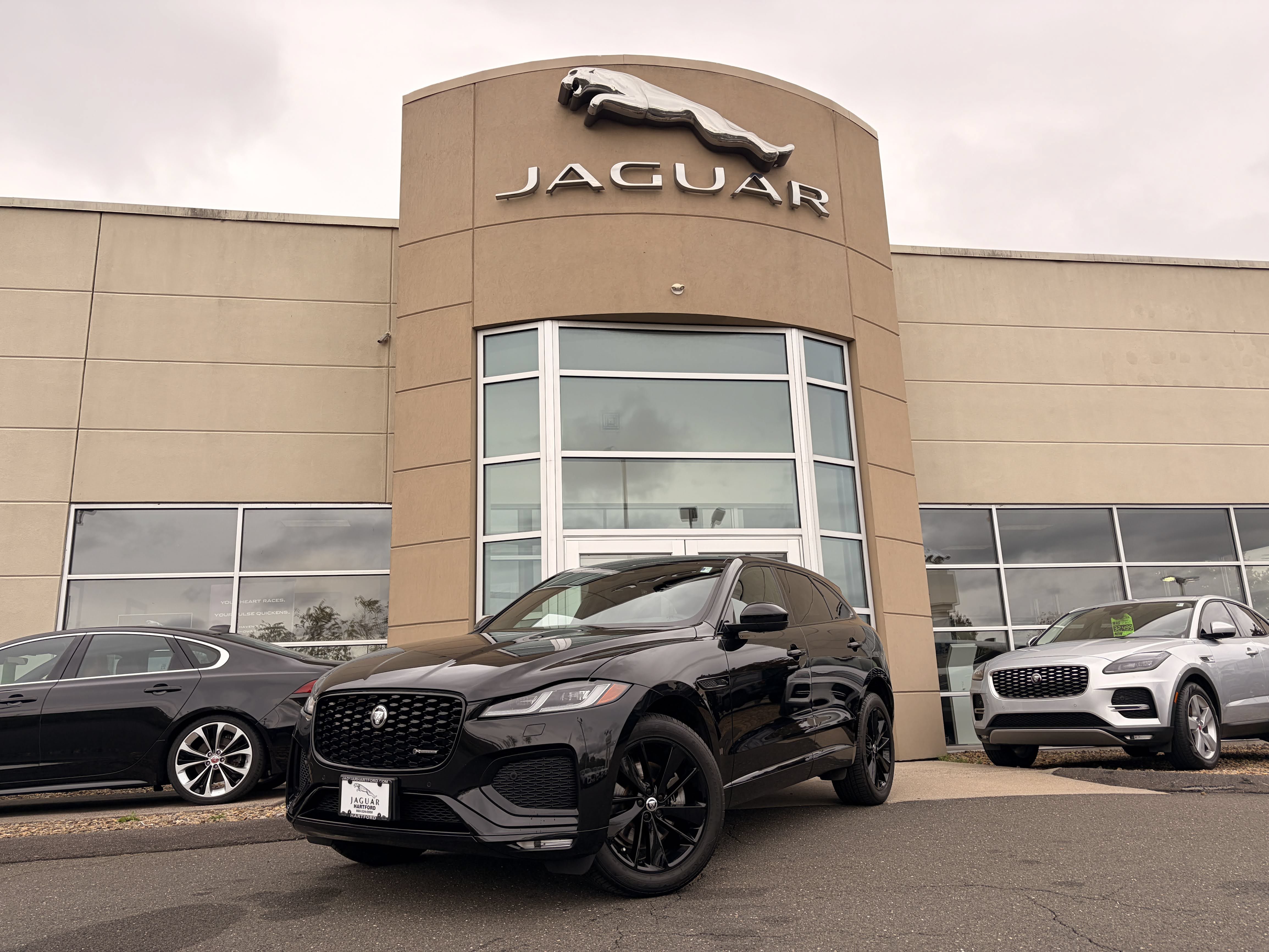 Used 2024 Jaguar F-PACE R-Dynamic S AWD/4WD image 1