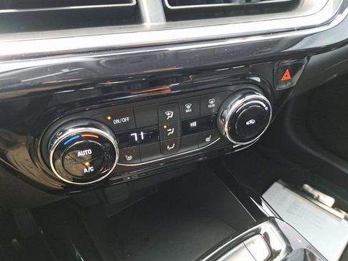 Used 2025 Chevrolet Trax ACTIV w/ Driver Confidence Package image 12