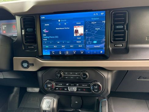 Used 2023 Ford Bronco Wildtrak AWD/4WD image 14
