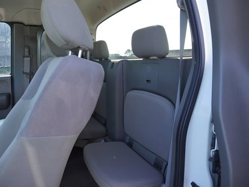 Used 2013 Nissan Frontier S RWD image 4