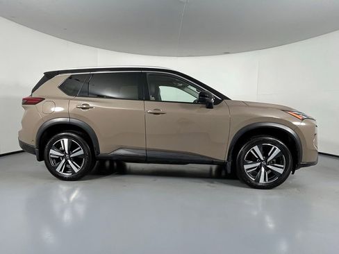 Used 2024 Nissan Rogue SL w/ SL Premium Package AWD/4WD image 8