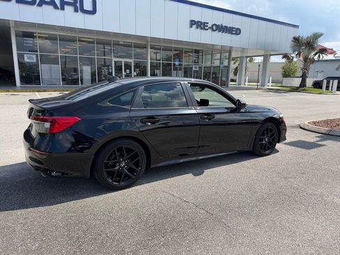 Used 2023 Honda Civic Sport image 3