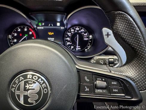 Used 2023 Alfa Romeo Stelvio Veloce image 20
