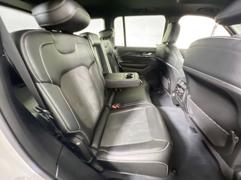 Used 2023 Jeep Grand Cherokee Altitude image 26