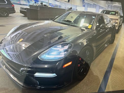 Used 2018 Porsche Panamera Turbo w/ Sport Package AWD/4WD image 14