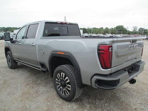 New 2026 GMC Sierra 2500 Denali Ultimate AWD/4WD image 9