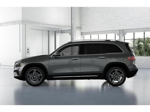 Used 2026 Mercedes-Benz GLB 250 4MATIC image 34