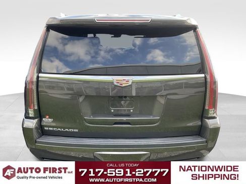 Used 2020 Cadillac Escalade ESV Luxury AWD/4WD image 3