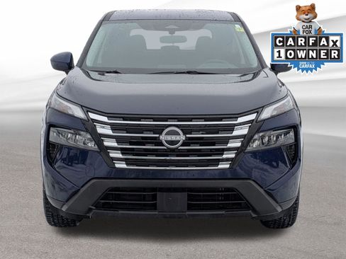 Certified 2025 Nissan Rogue SV image 3