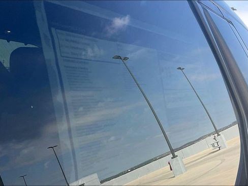 New 2026 Land Rover Discovery Limited Edition image 16