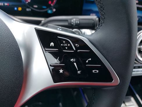 Certified 2025 Mercedes-Benz GLB 250 GLB 250 image 19