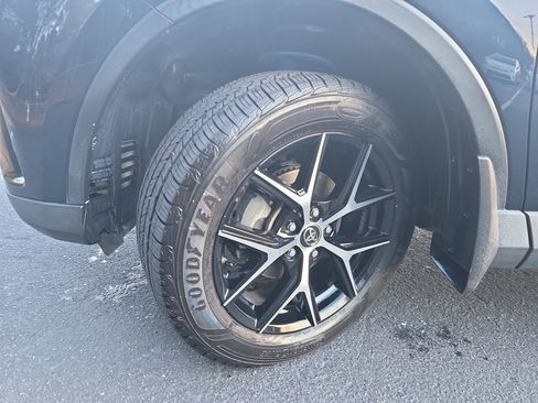 Used 2017 Toyota RAV4 SE w/ Power Special Value Package image 33