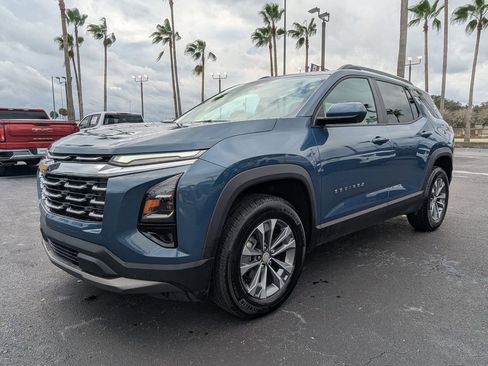 Certified 2025 Chevrolet Equinox LT w/ Convenience Package II image 9