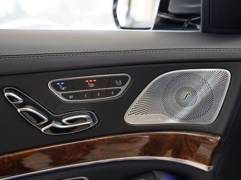 Used 2015 Mercedes-Benz S 550 4MATIC Sedan image 25