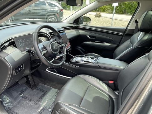 Certified 2024 Hyundai Tucson Limited AWD/4WD image 10