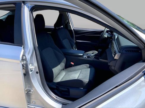 Used 2025 Toyota Camry LE FWD image 9