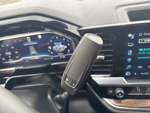 Used 2023 Chevrolet Silverado 1500 LT image 28