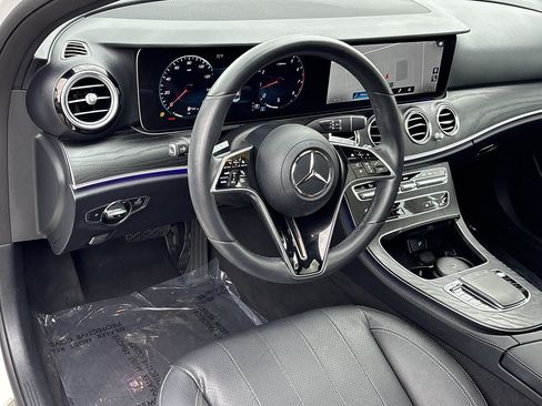 Used 2023 Mercedes-Benz E 350 Sedan image 9