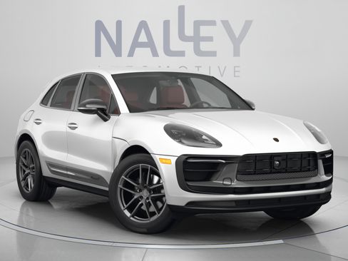 Used 2023 Porsche Macan AWD/4WD image 7
