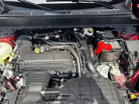 Used 2025 Ford Maverick Lariat w/ 4K Tow Package AWD/4WD image 30