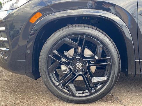 New 2026 Volkswagen Tiguan SE R-Line image 6