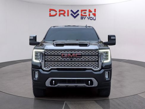 Used 2022 GMC Sierra 3500 Denali w/ Denali Ultimate Package image 9