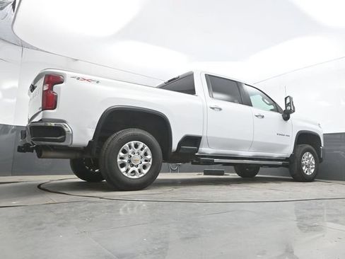 Used 2024 Chevrolet Silverado 2500 LTZ AWD/4WD image 36