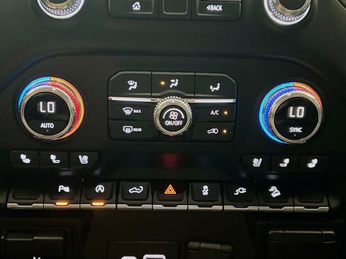 Used 2020 GMC Sierra 1500 Denali AWD/4WD image 11