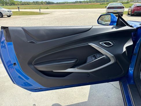 Used 2017 Chevrolet Camaro LT image 19