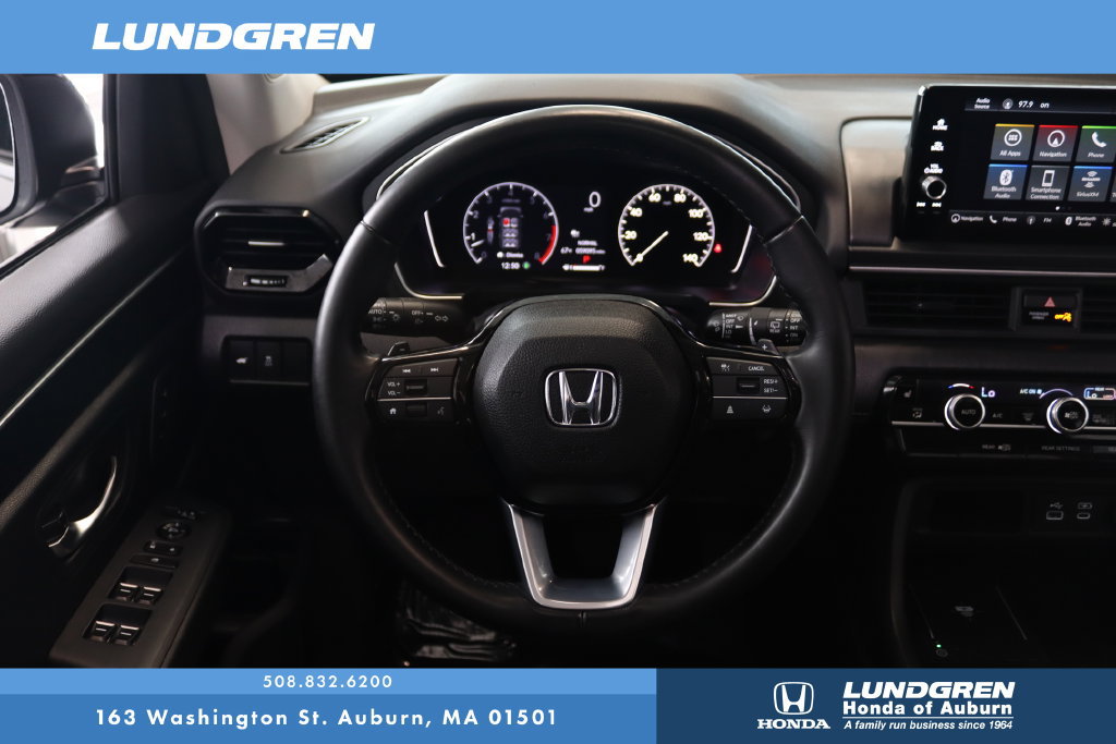 Used 2024 Honda Pilot Touring image 8