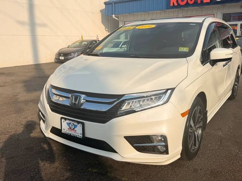 Used 2019 Honda Odyssey Elite image 4