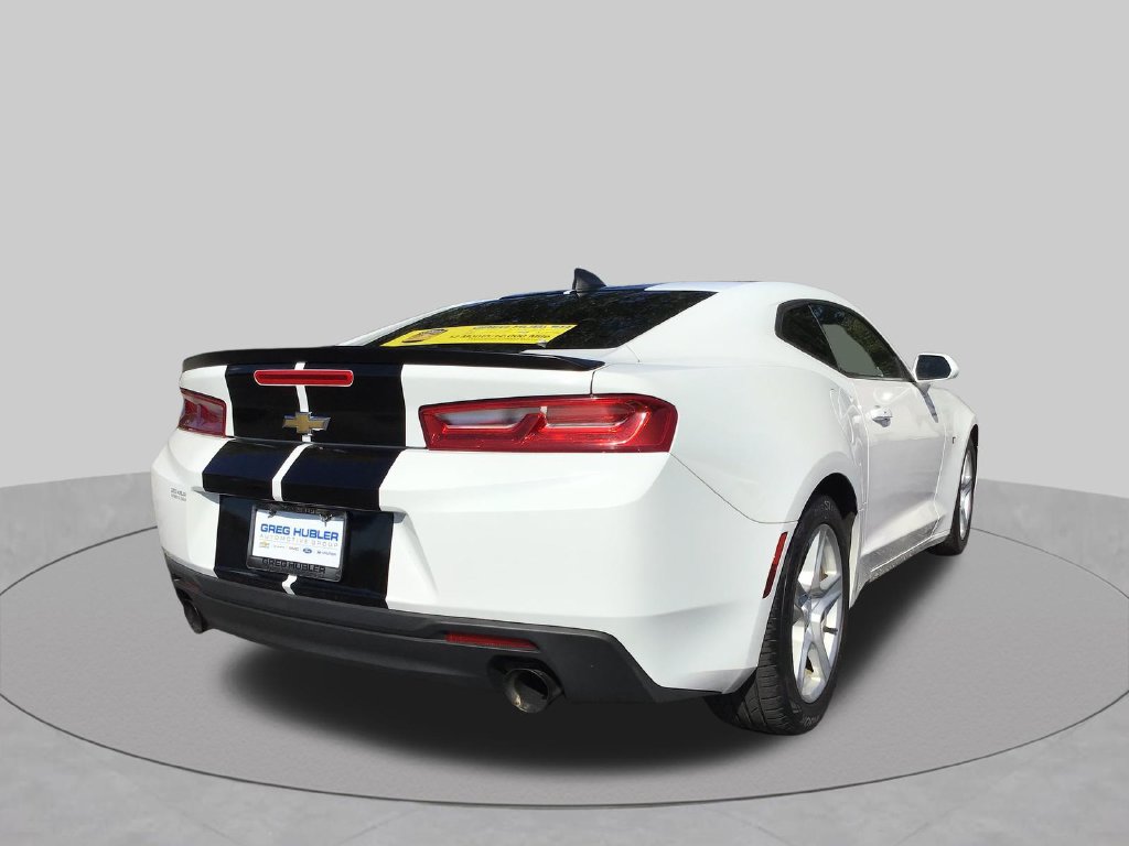 Used 2016 Chevrolet Camaro LT RWD image 8