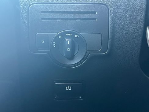 Used 2022 Mercedes-Benz Metris image 22