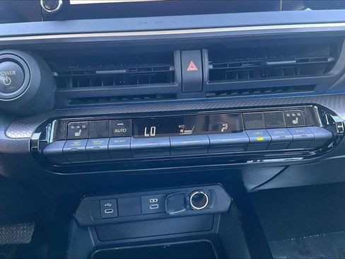 Used 2024 Toyota Prius XLE FWD image 34