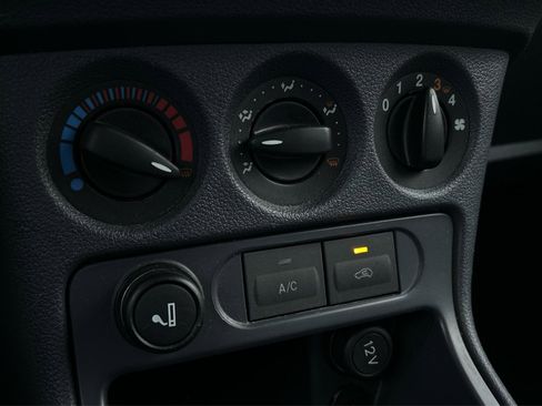 Used 2011 Ford Transit Connect XLT Premium image 25