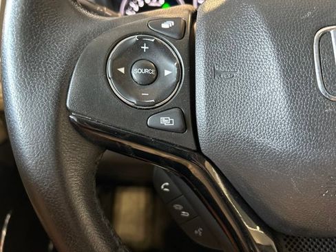 Used 2018 Honda HR-V EX-L image 12