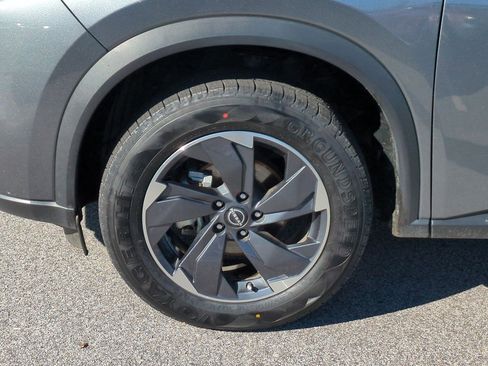 Certified 2024 Nissan Rogue SV image 11