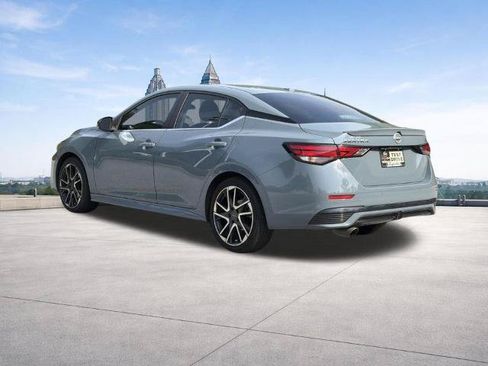 Certified 2025 Nissan Sentra SR FWD image 20