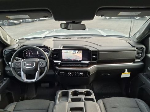 New 2026 GMC Sierra 2500 SLE w/ SLE Value Package; AWD/4WD image 9