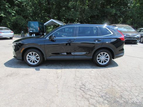 Used 2025 Honda CR-V EX image 2