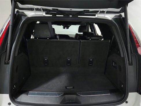 Certified 2024 Cadillac Escalade Premium Luxury image 20