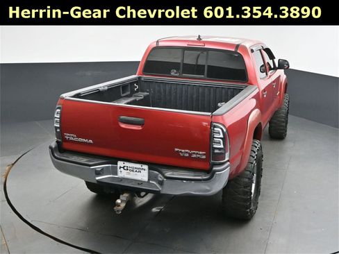 Used 2012 Toyota Tacoma PreRunner image 34