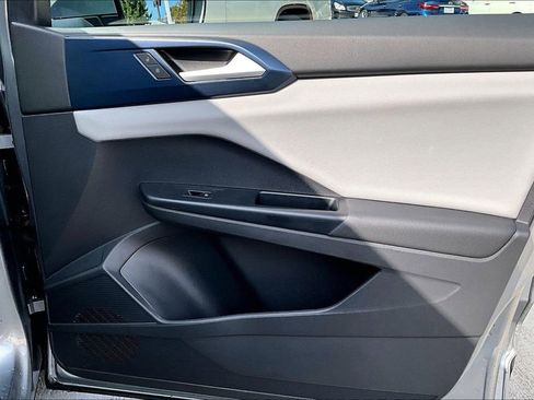 Used 2022 Volkswagen Taos SE image 23