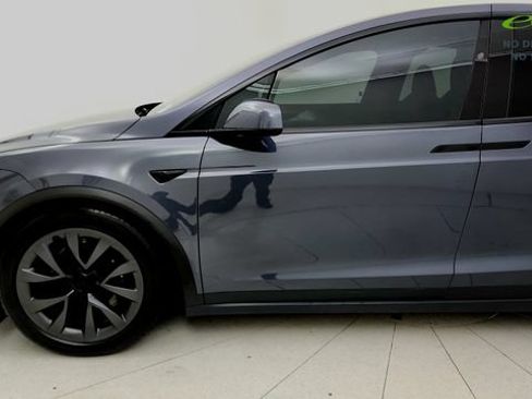 Used 2022 Tesla Model X AWD/4WD image 22