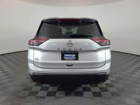Used 2025 Nissan Rogue SV FWD image 4