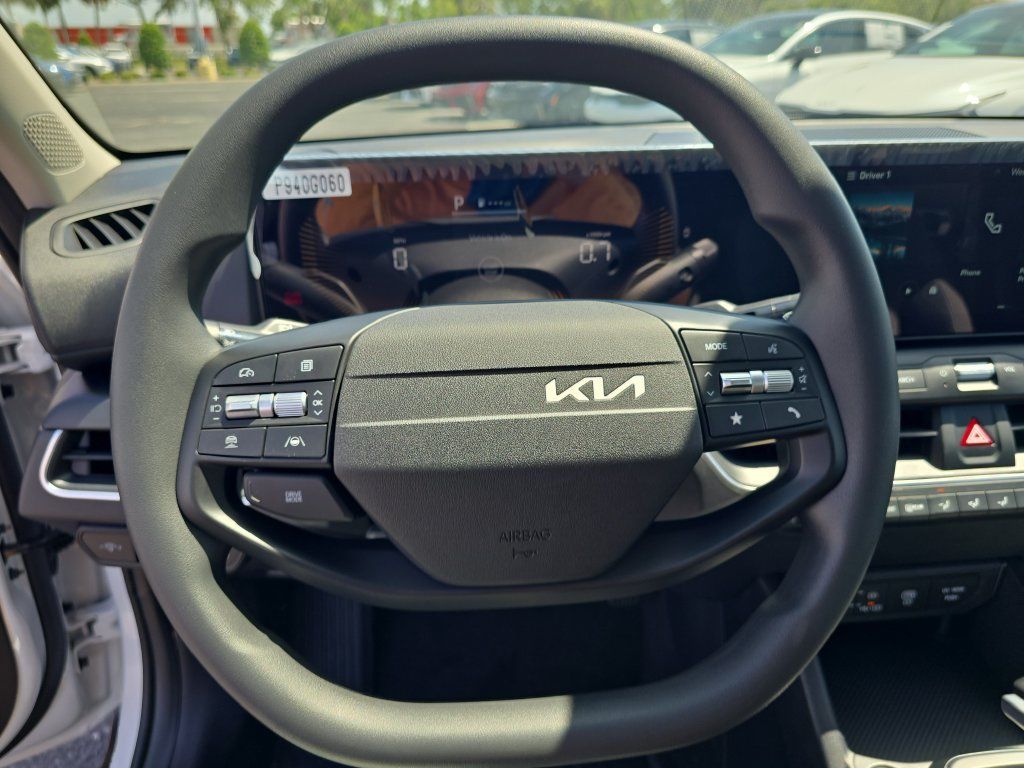 New 2026 Kia K4 FWD image 28