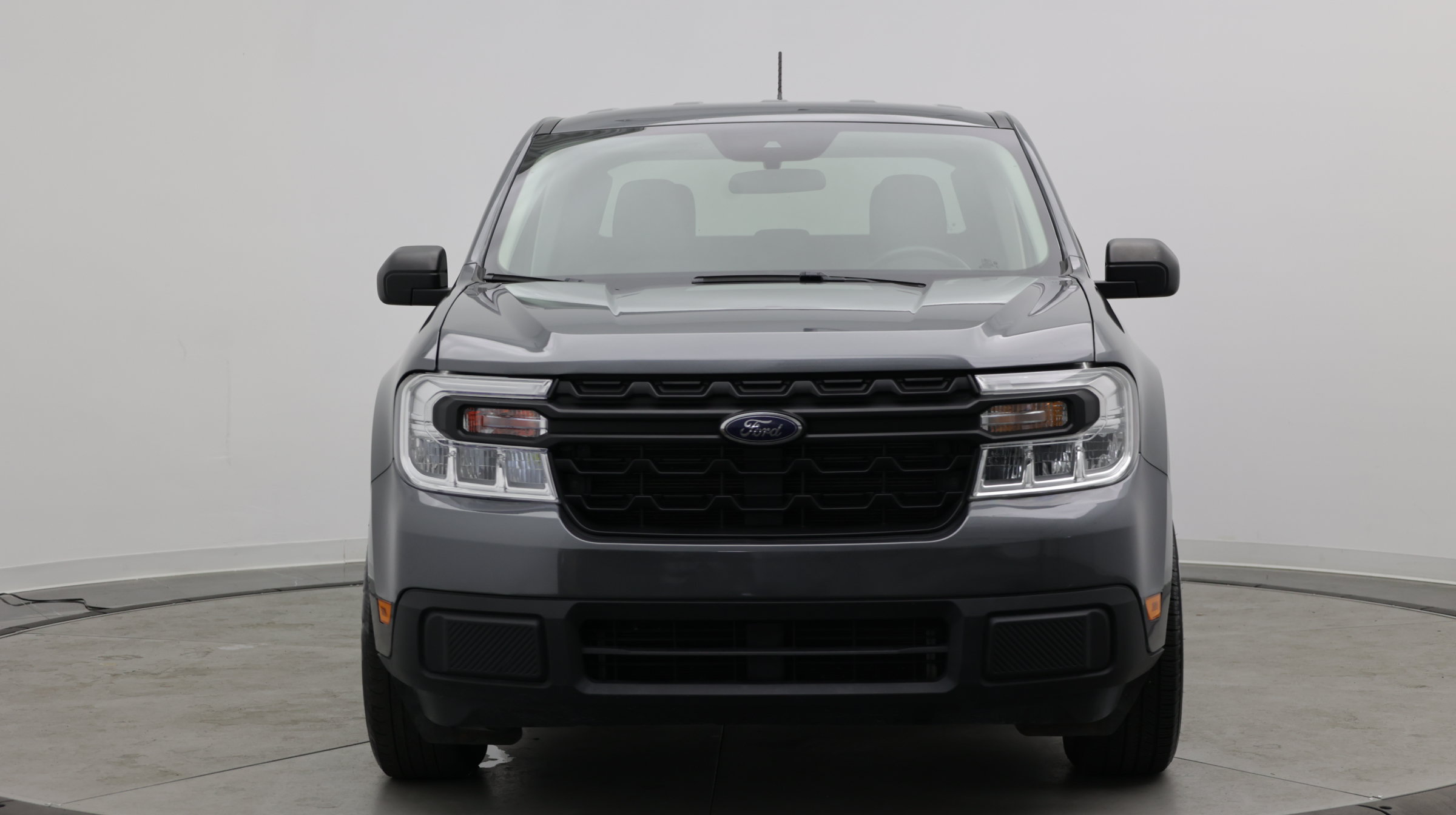 Used 2024 Ford Maverick XLT FWD image 2